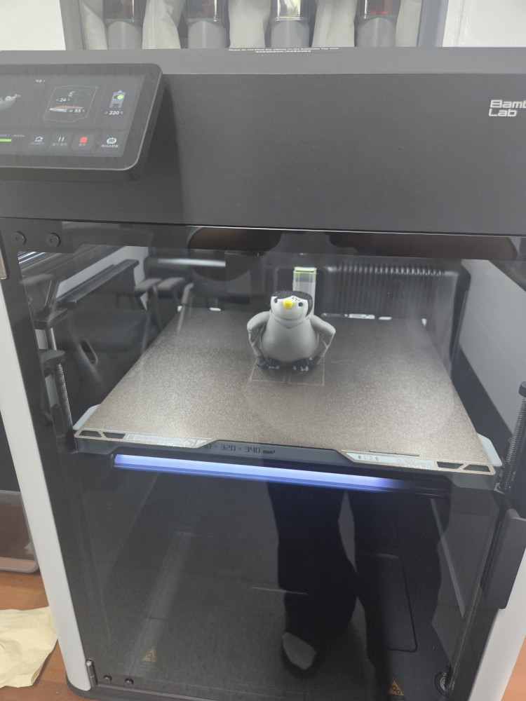 친한분 따님이 좋아하는 인형을 모델링 하여 출력해보아씀다