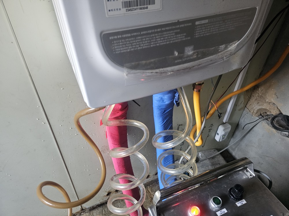 Post image 10