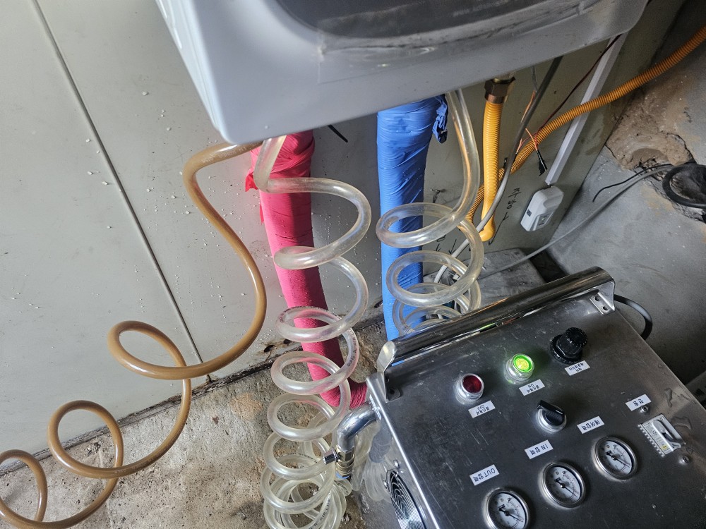 Post image 11