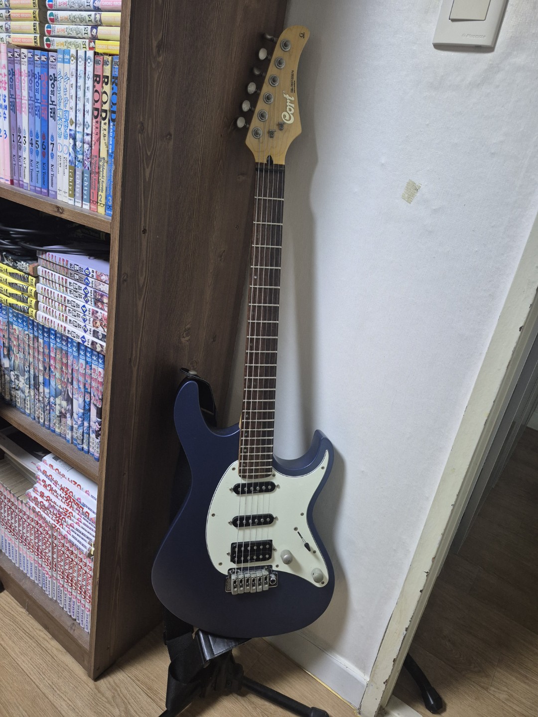 20년도 넘은 기타인것같은데..