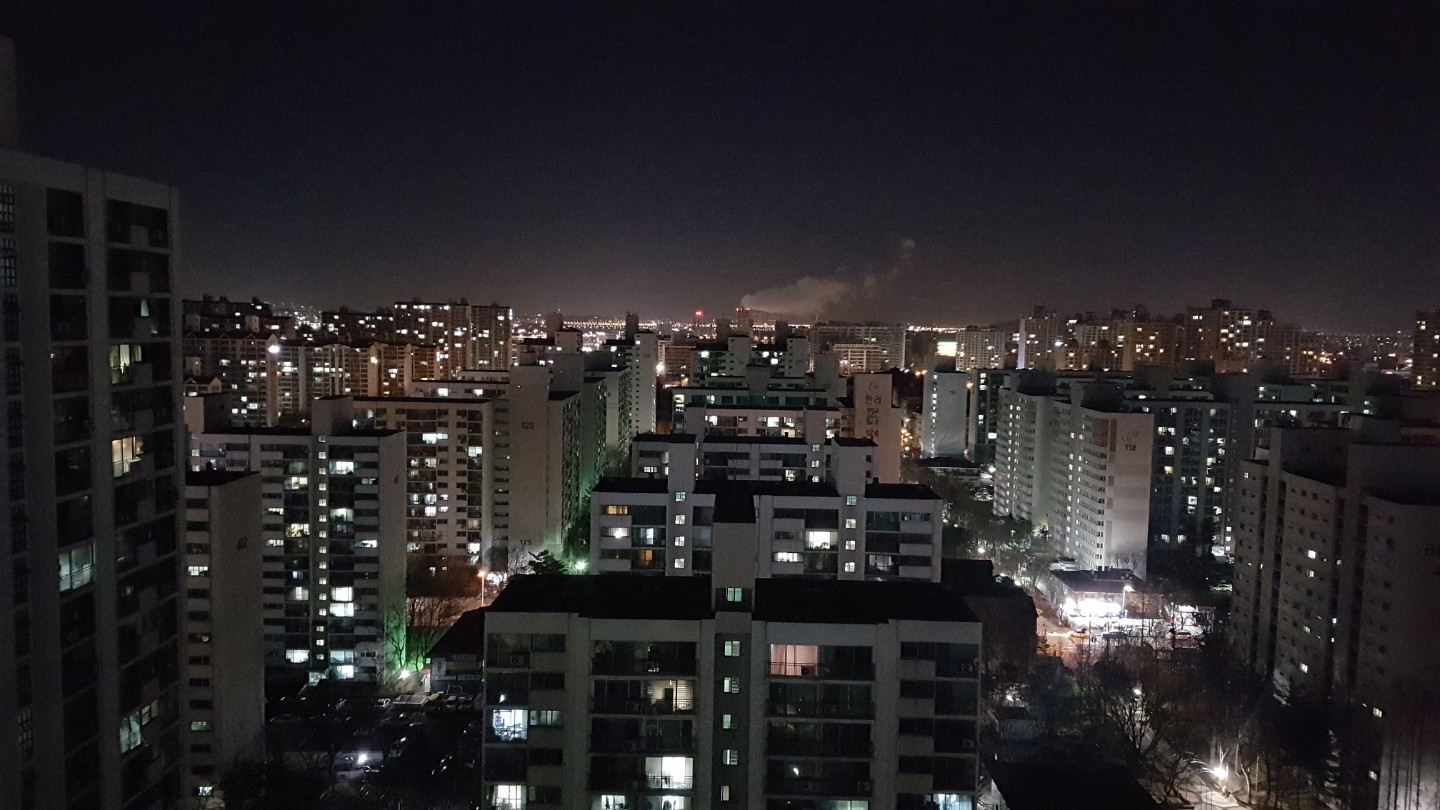 사람 만나러 다니려고 노력하기