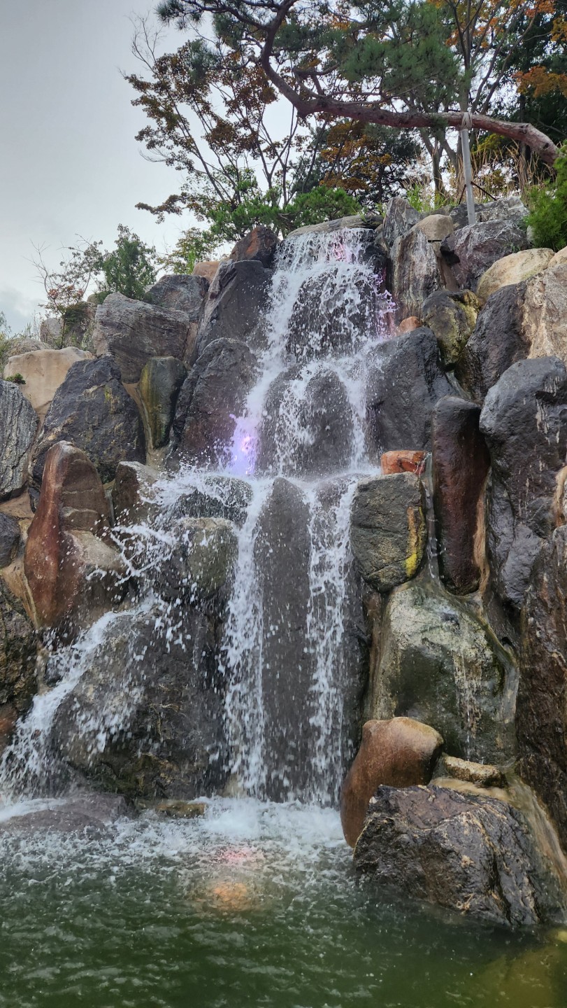Post image 10