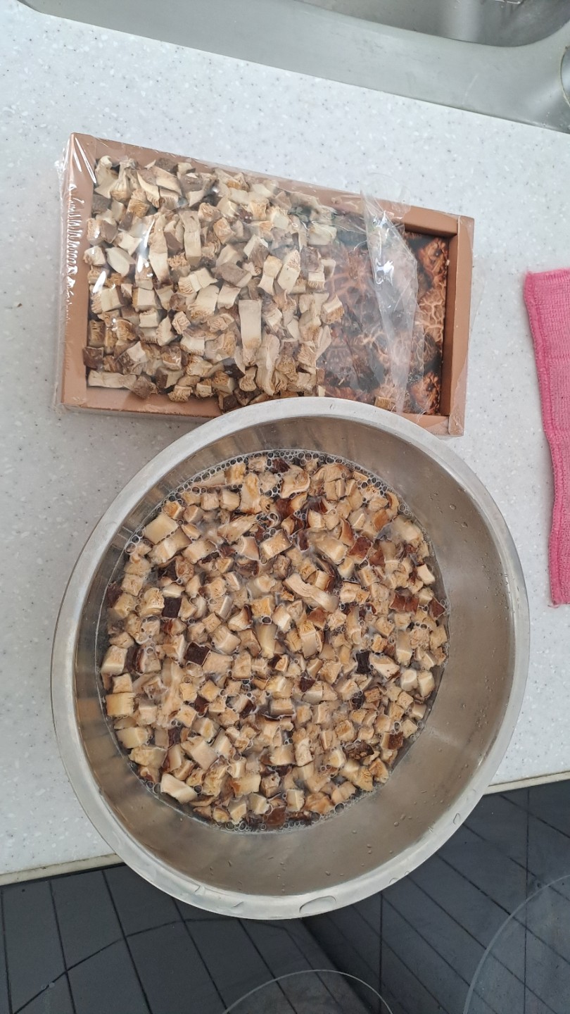 Post image 18