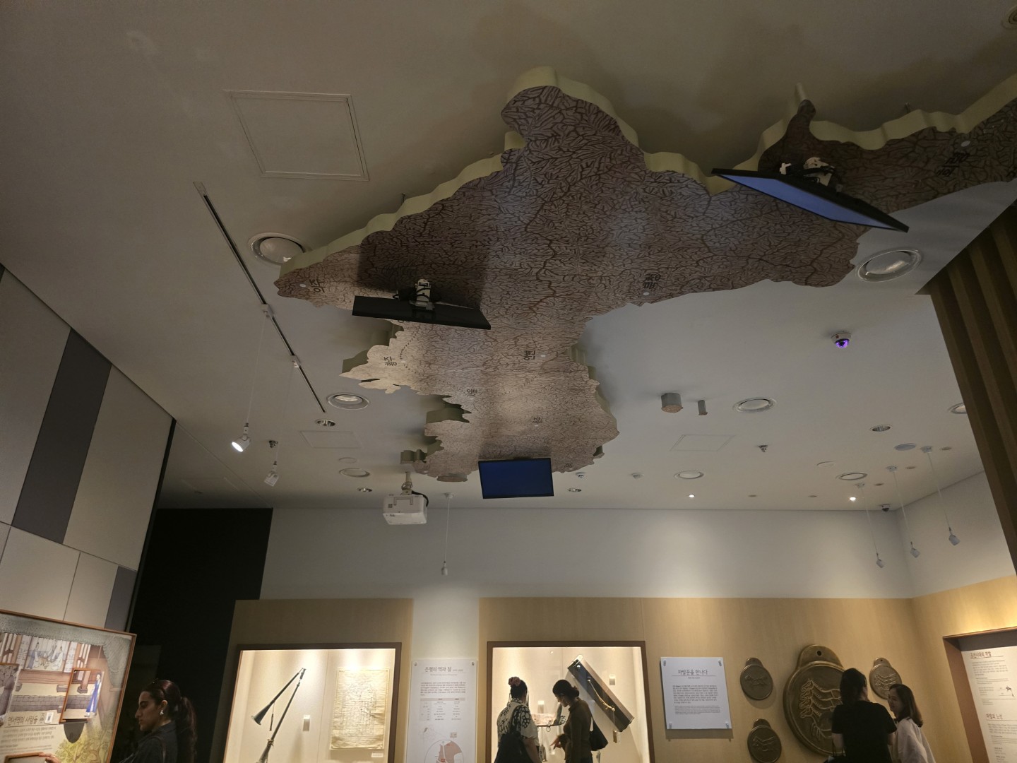 Post image 4
