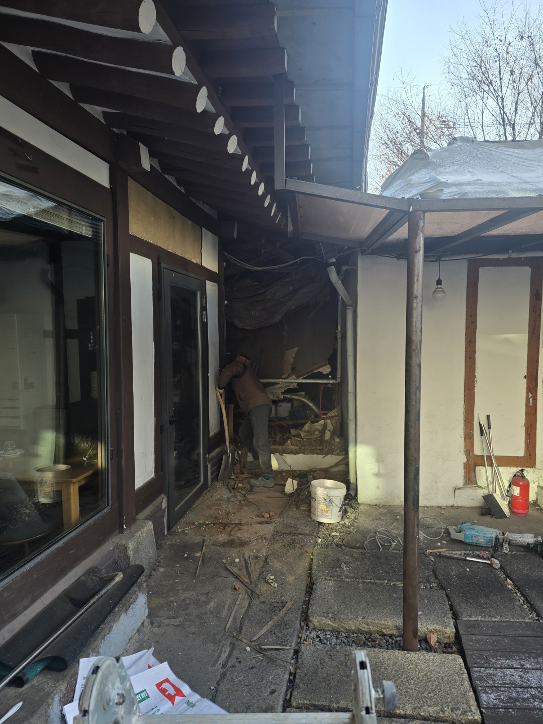 Post image 3