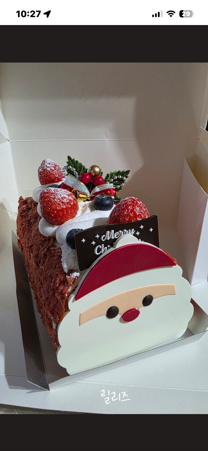 산타케잌 비슷한 롤케잌이요~😊