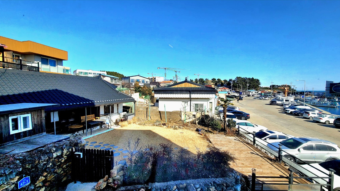 Post image 10