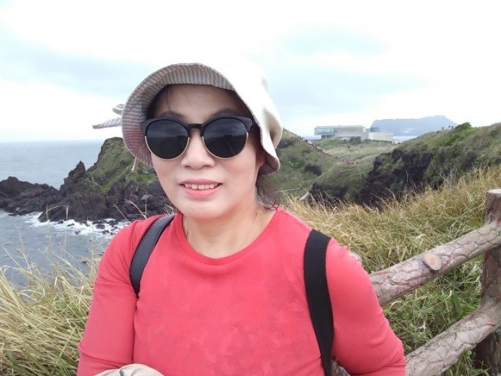 PC는  잘다루는  편인데  요즘 핫한   AI영상 만들기 배우고 싶어 가입했어요^^~