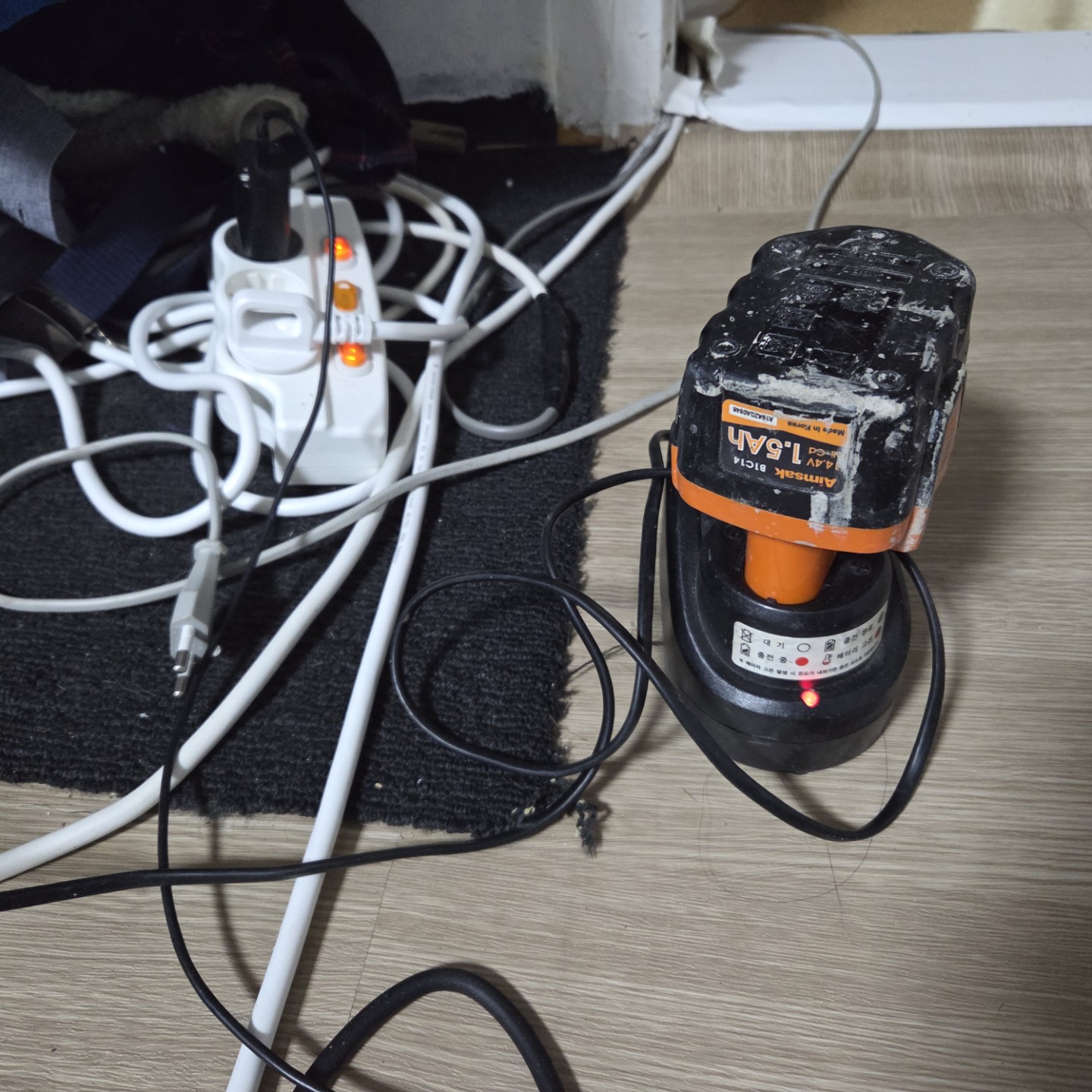 Post image 4