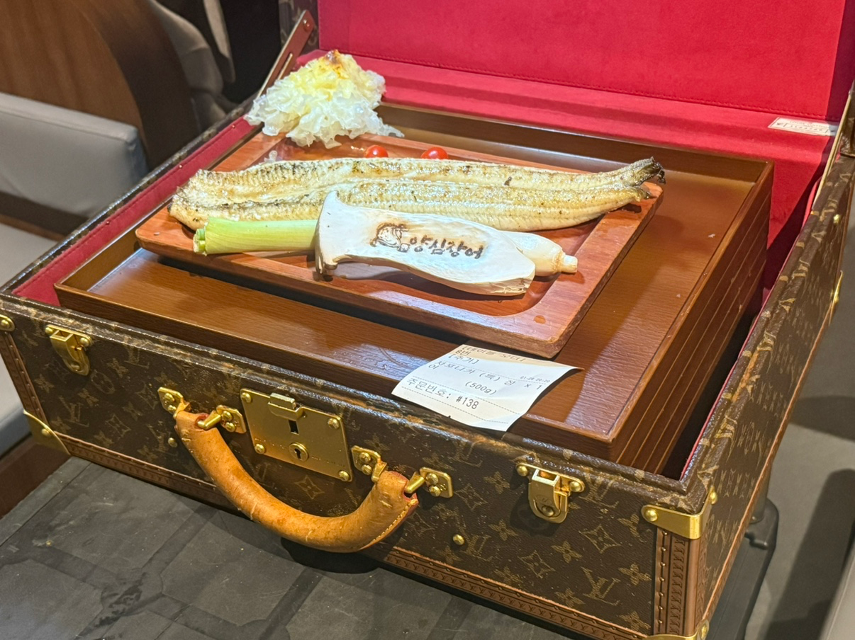 Post image 4