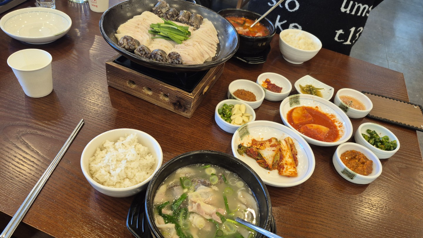 김포에 있는 열매옥이라는 순대국밥집입니다.