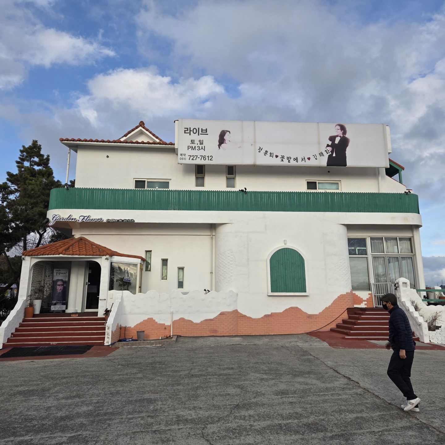 Post image 4