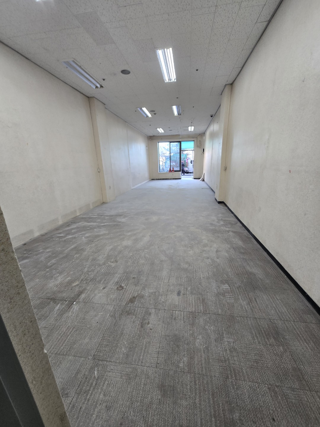 Post image 11