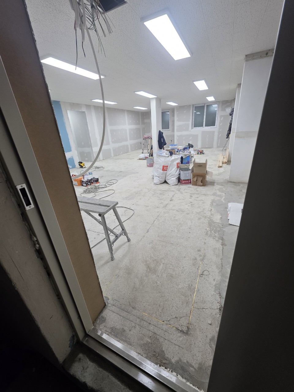 Post image 10
