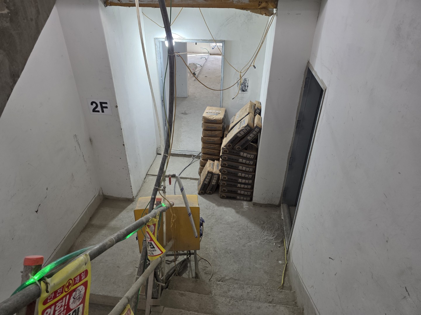 Post image 11