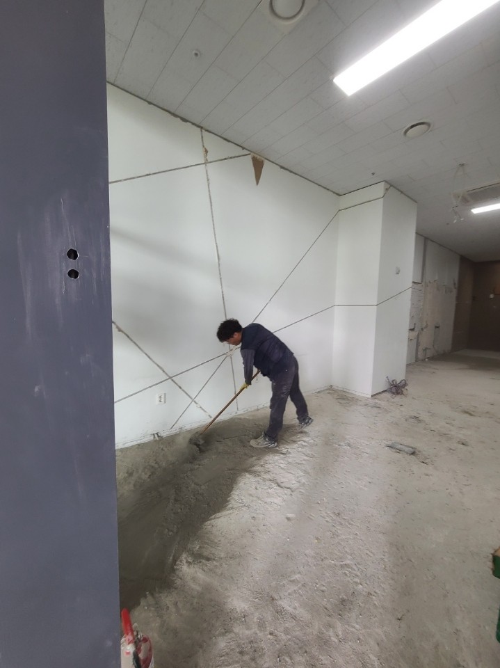 Post image 3