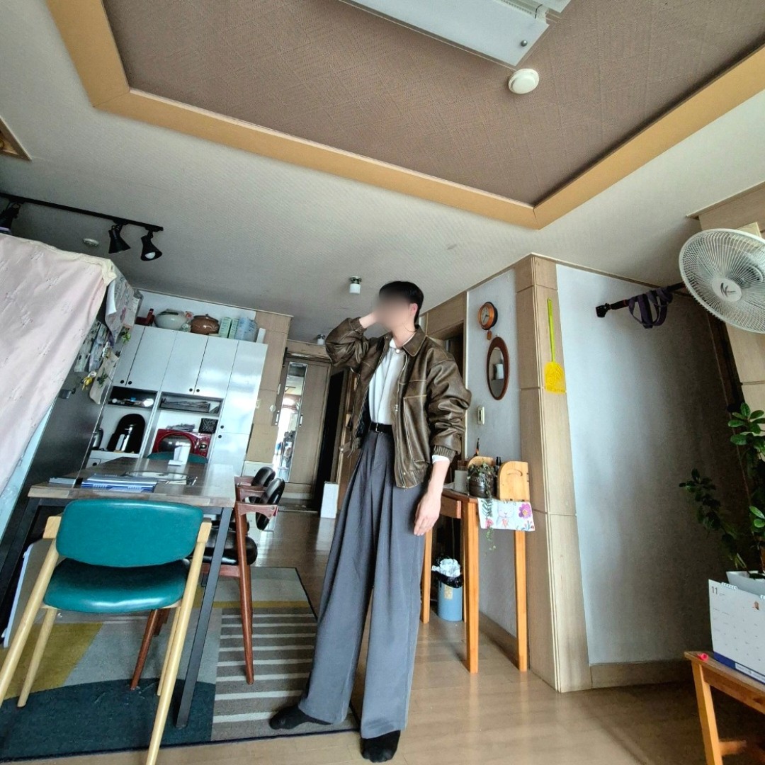 Post image 3