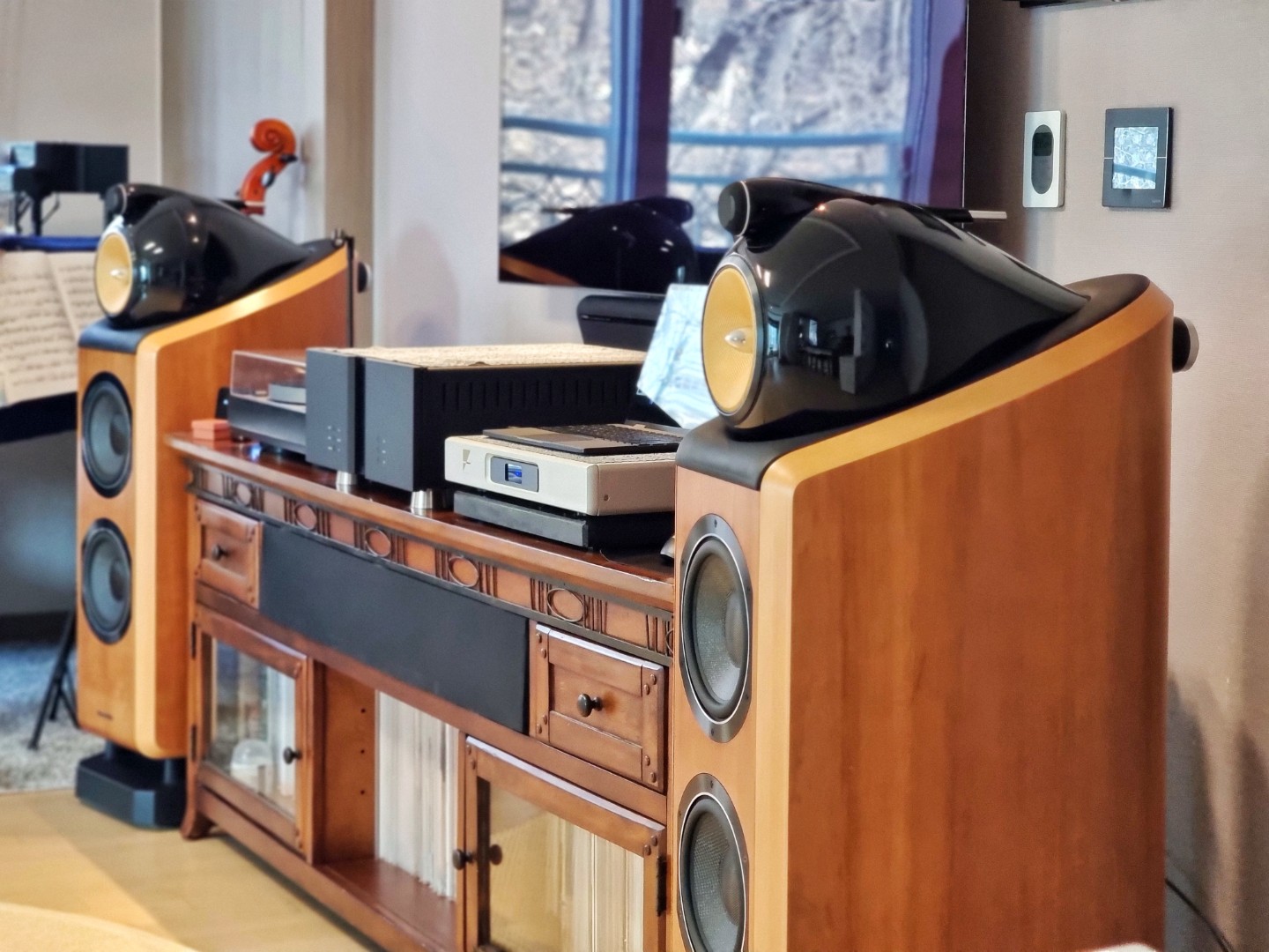 안녕하세요. 반갑습니다.