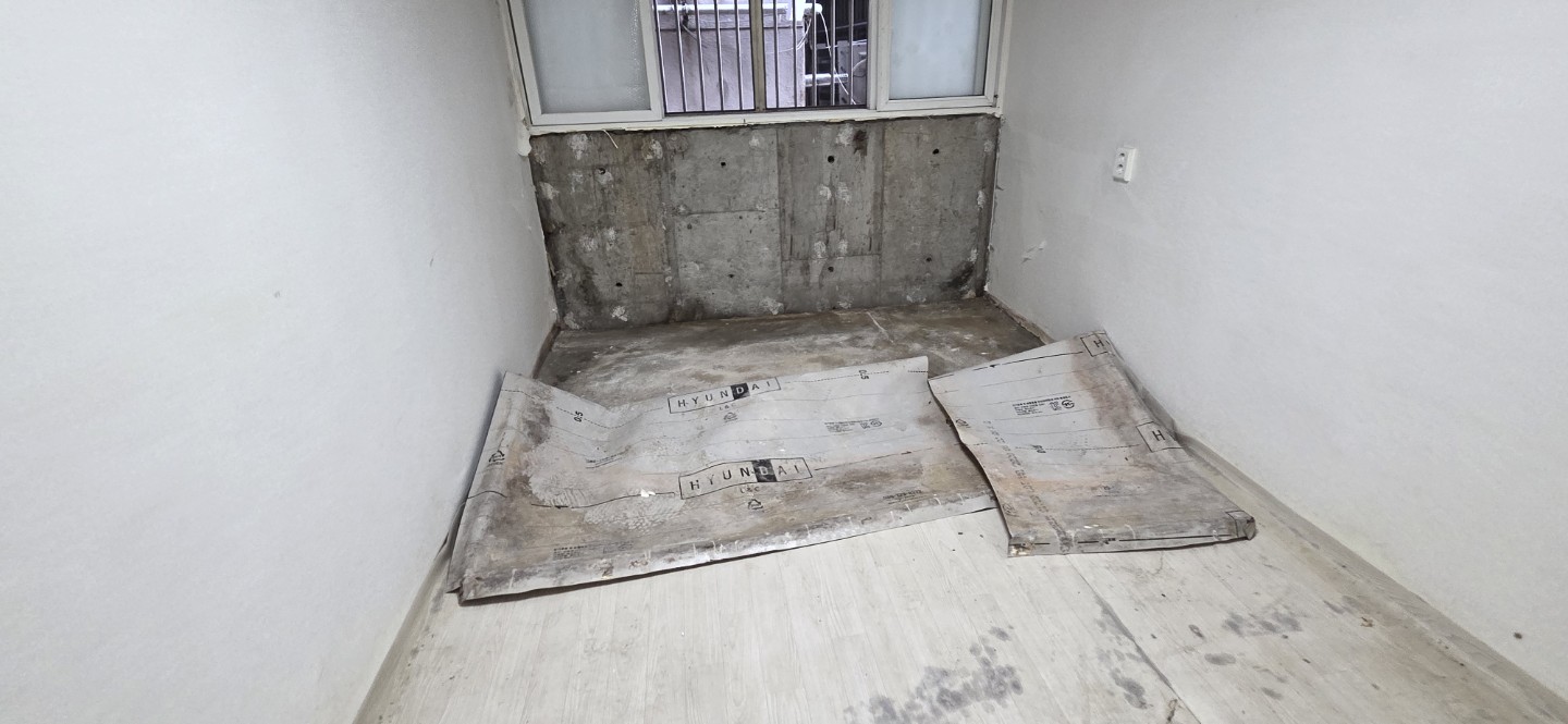 Post image 6