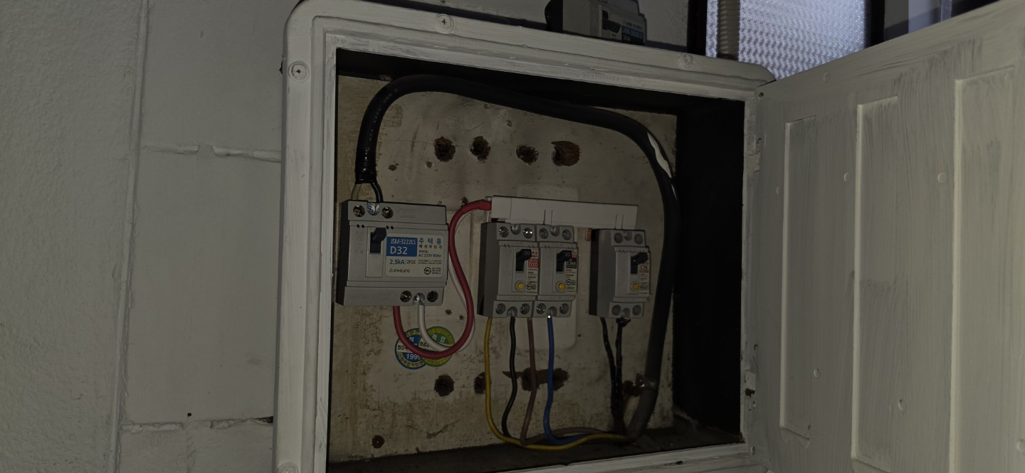 Post image 35