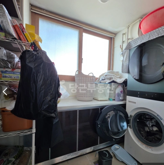 Post image 32
