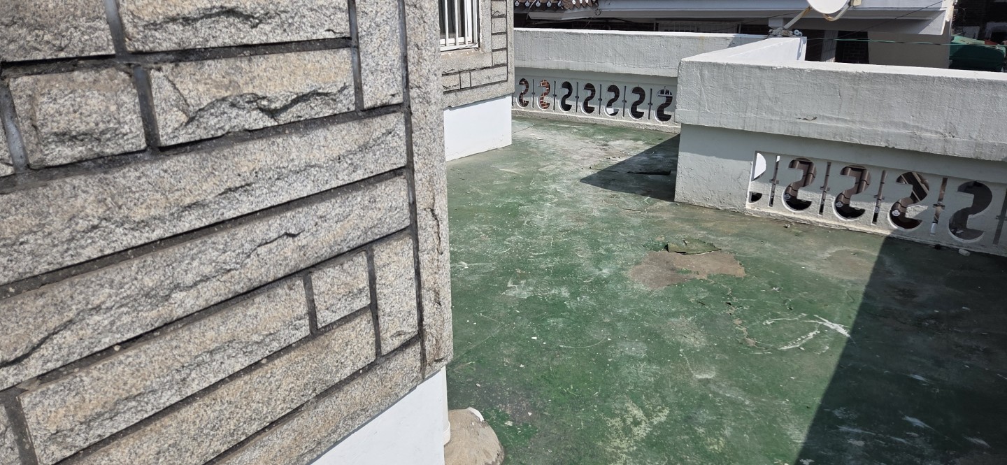 Post image 7