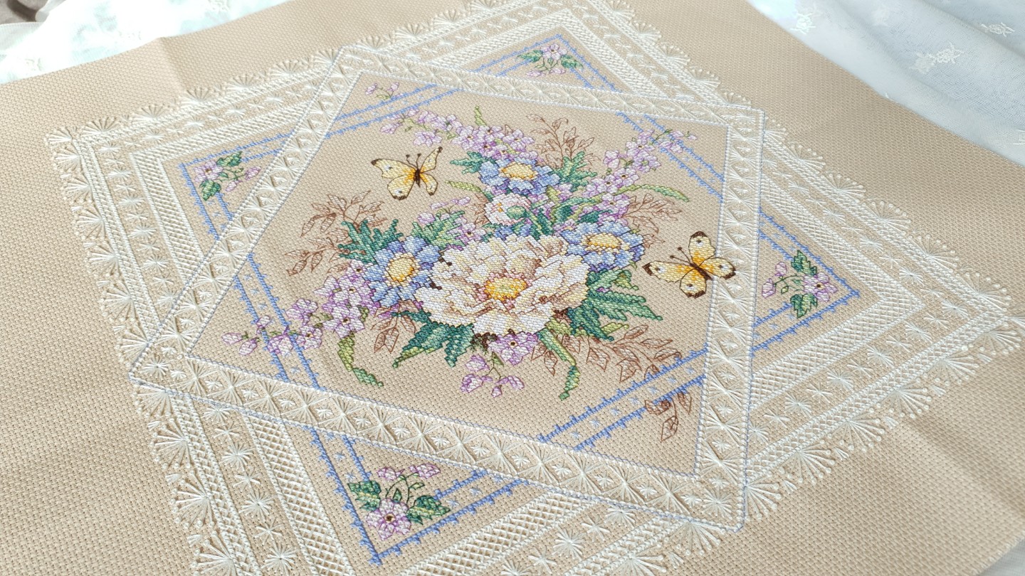 dimensions - Flowers And Lace