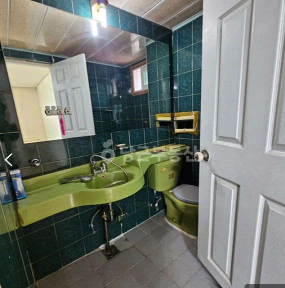 Post image 44