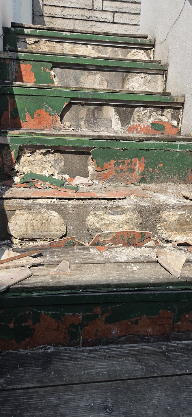 Post image 6