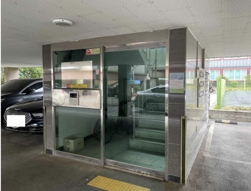 Post image 8