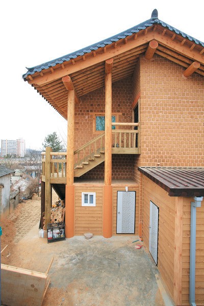 Post image 4