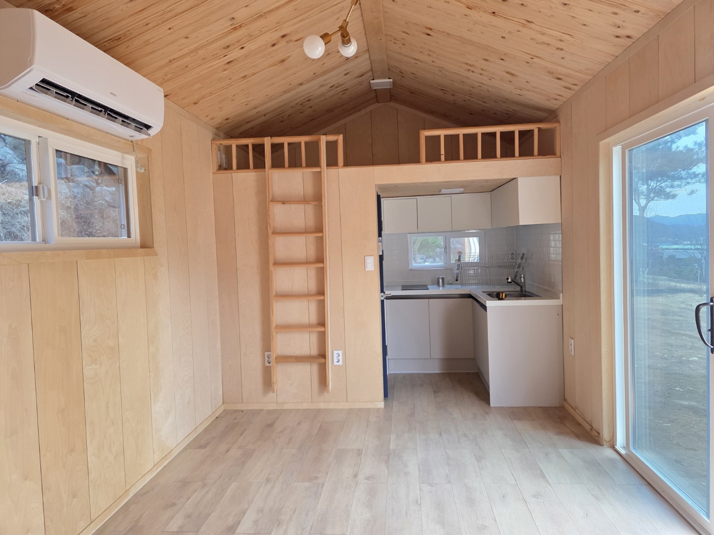 Post image 19