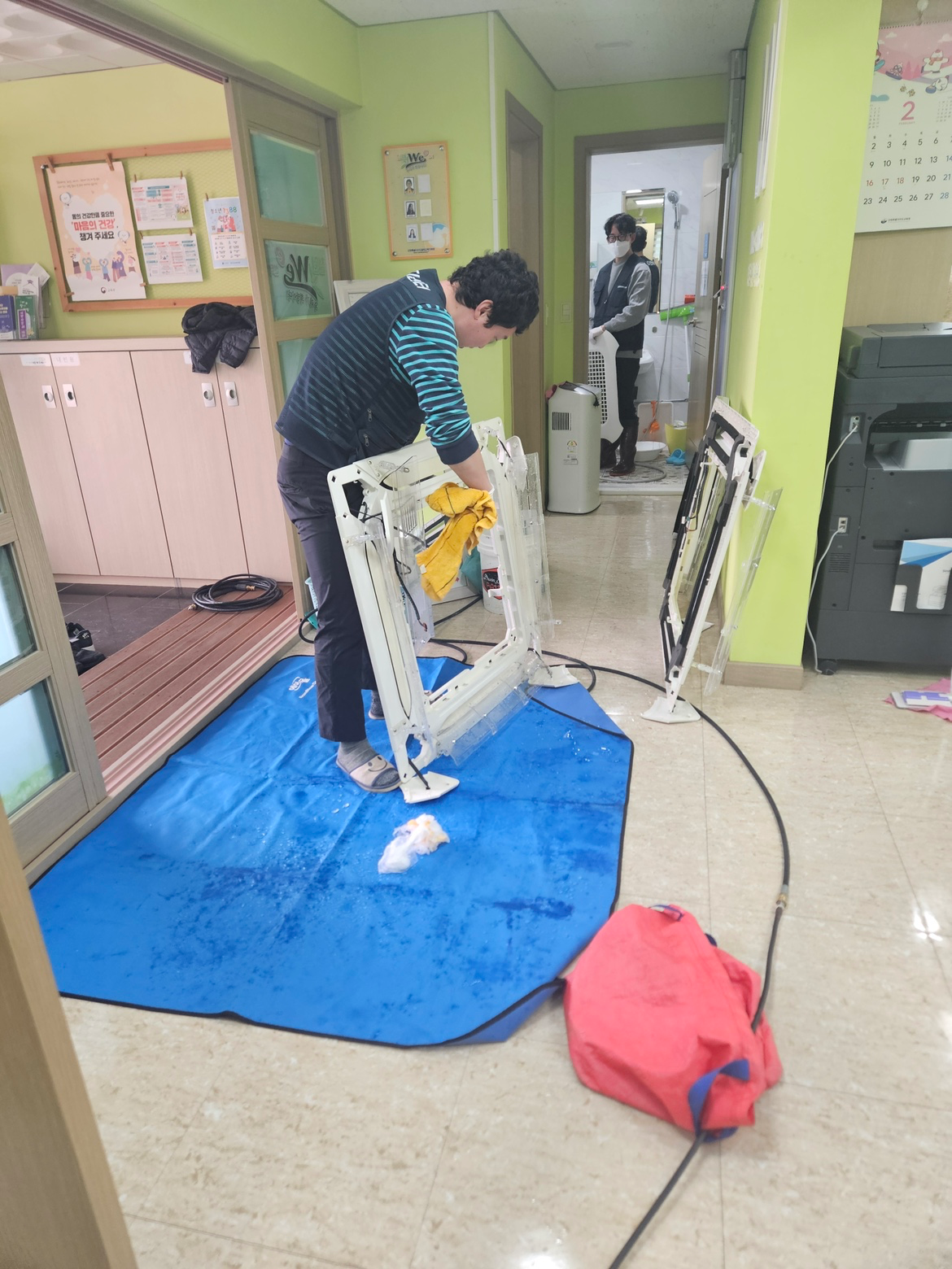 Post image 10