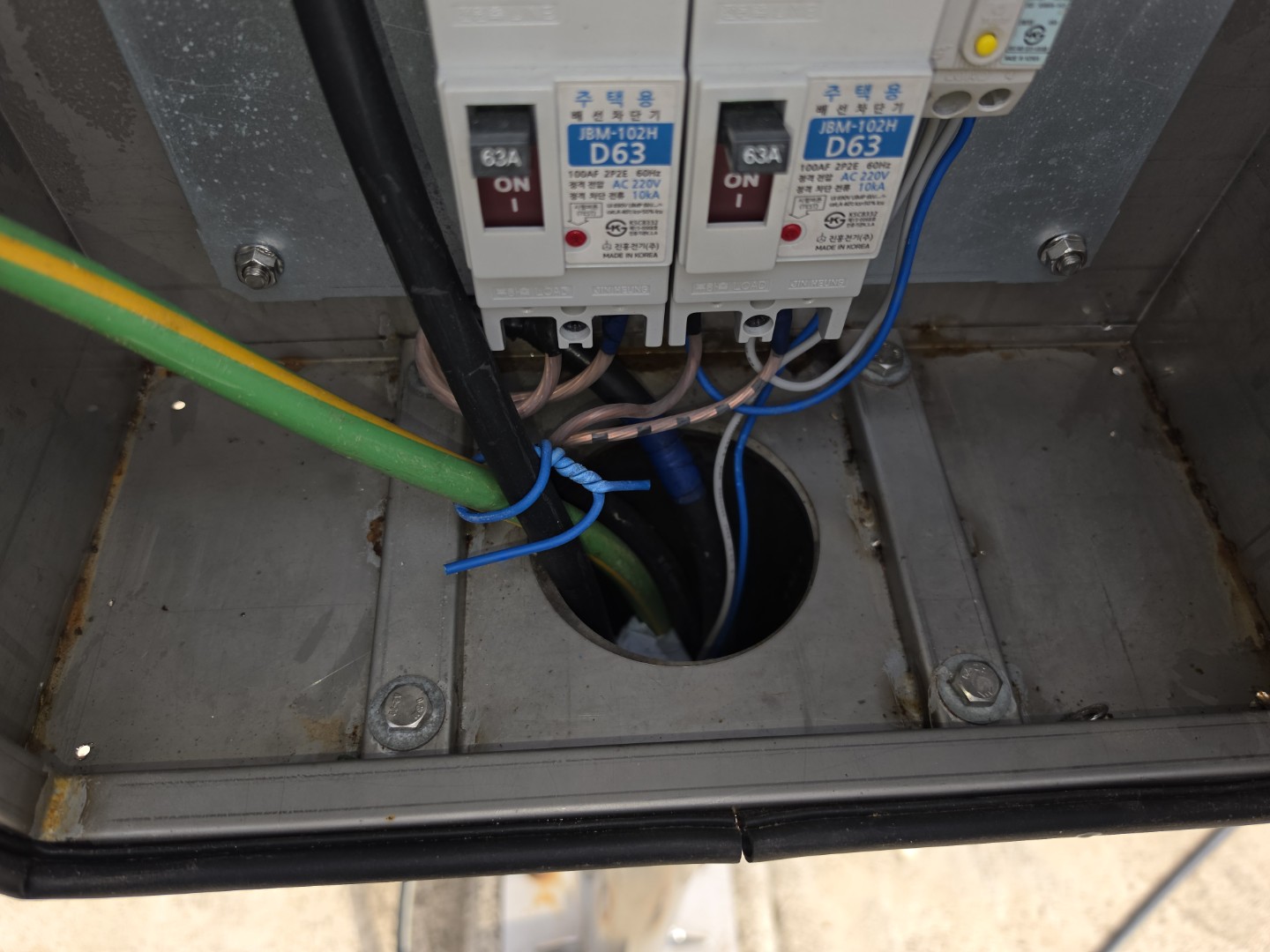Post image 8