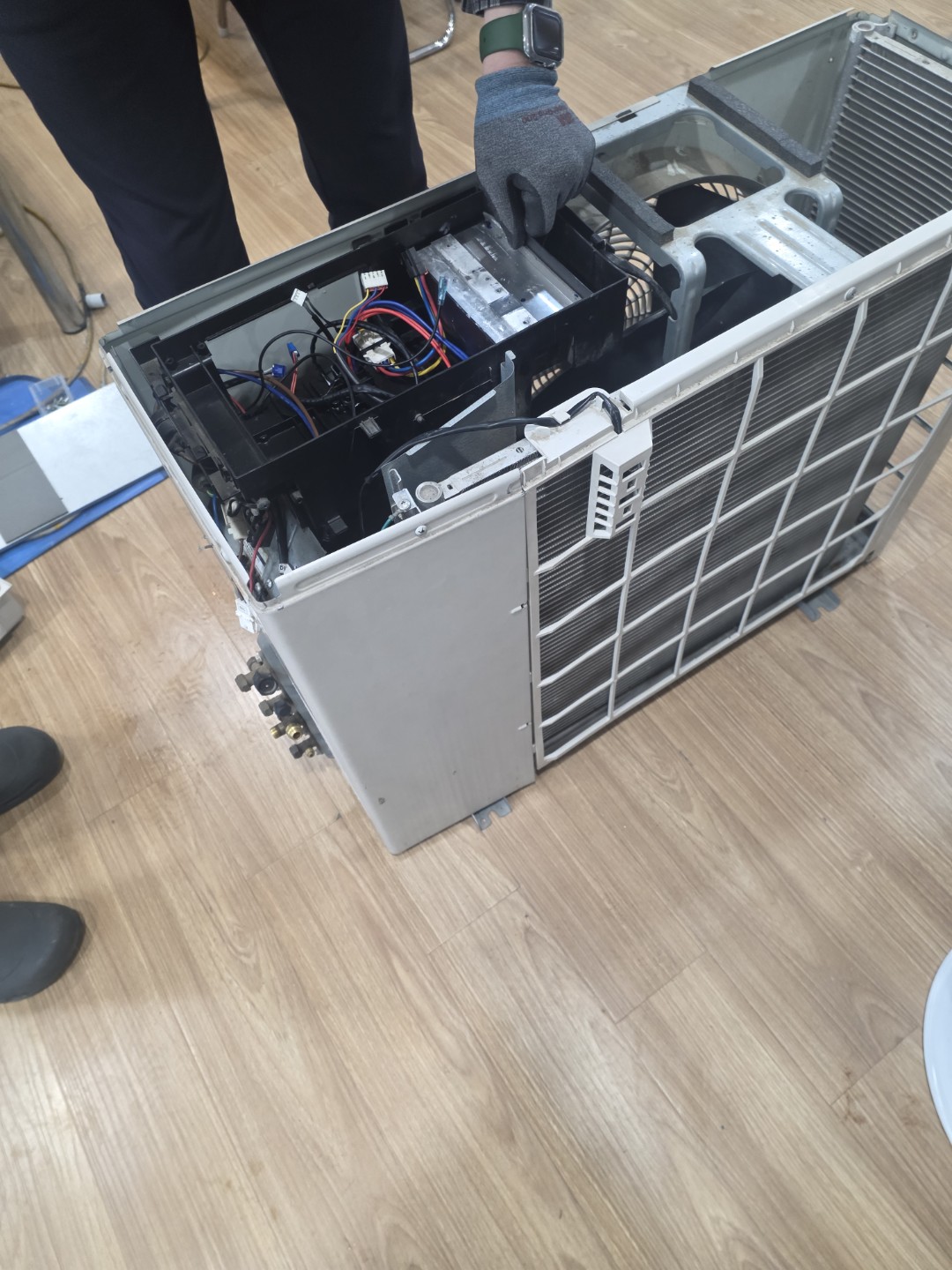 Post image 4