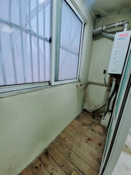 Post image 42