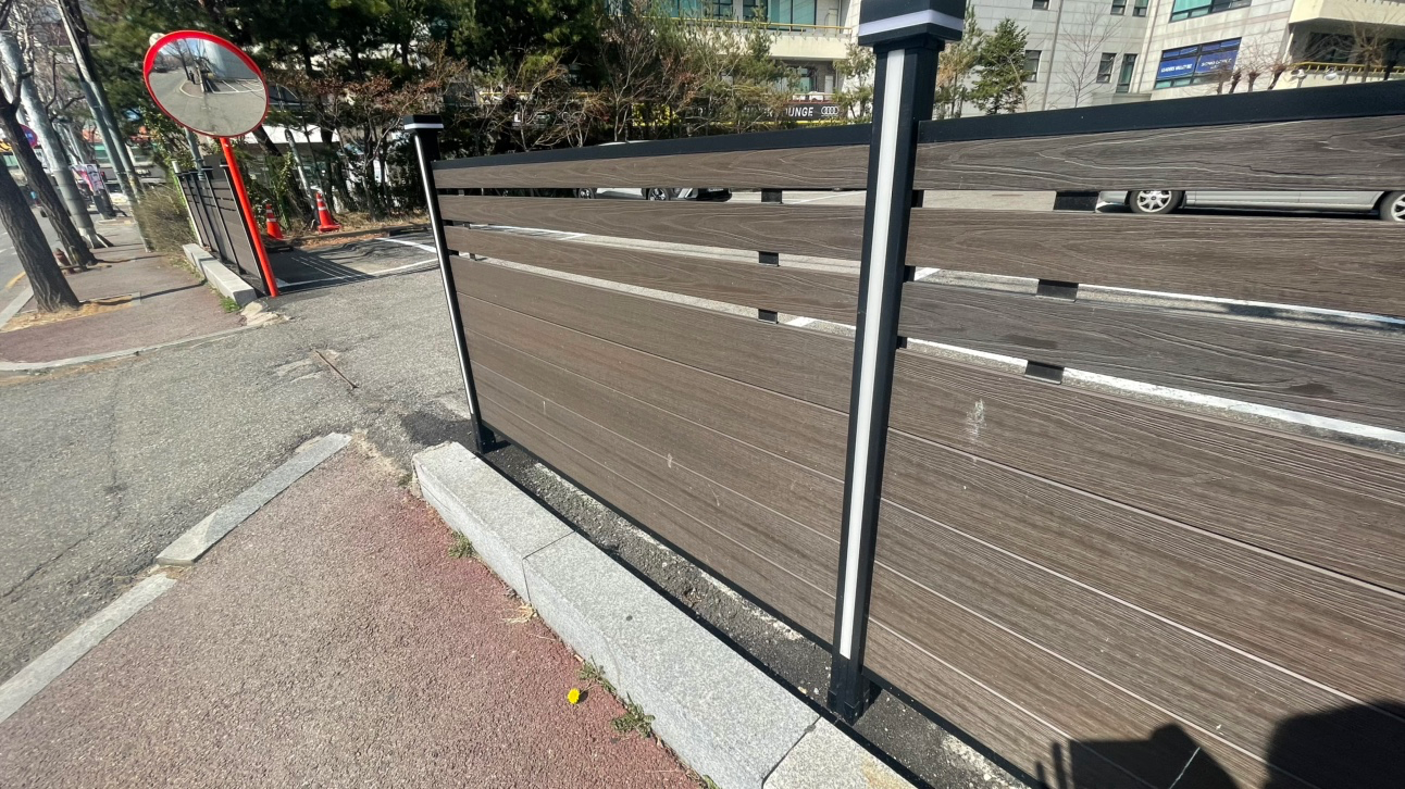 Post image 4