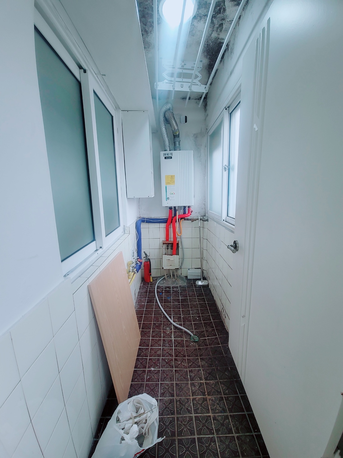 Post image 40