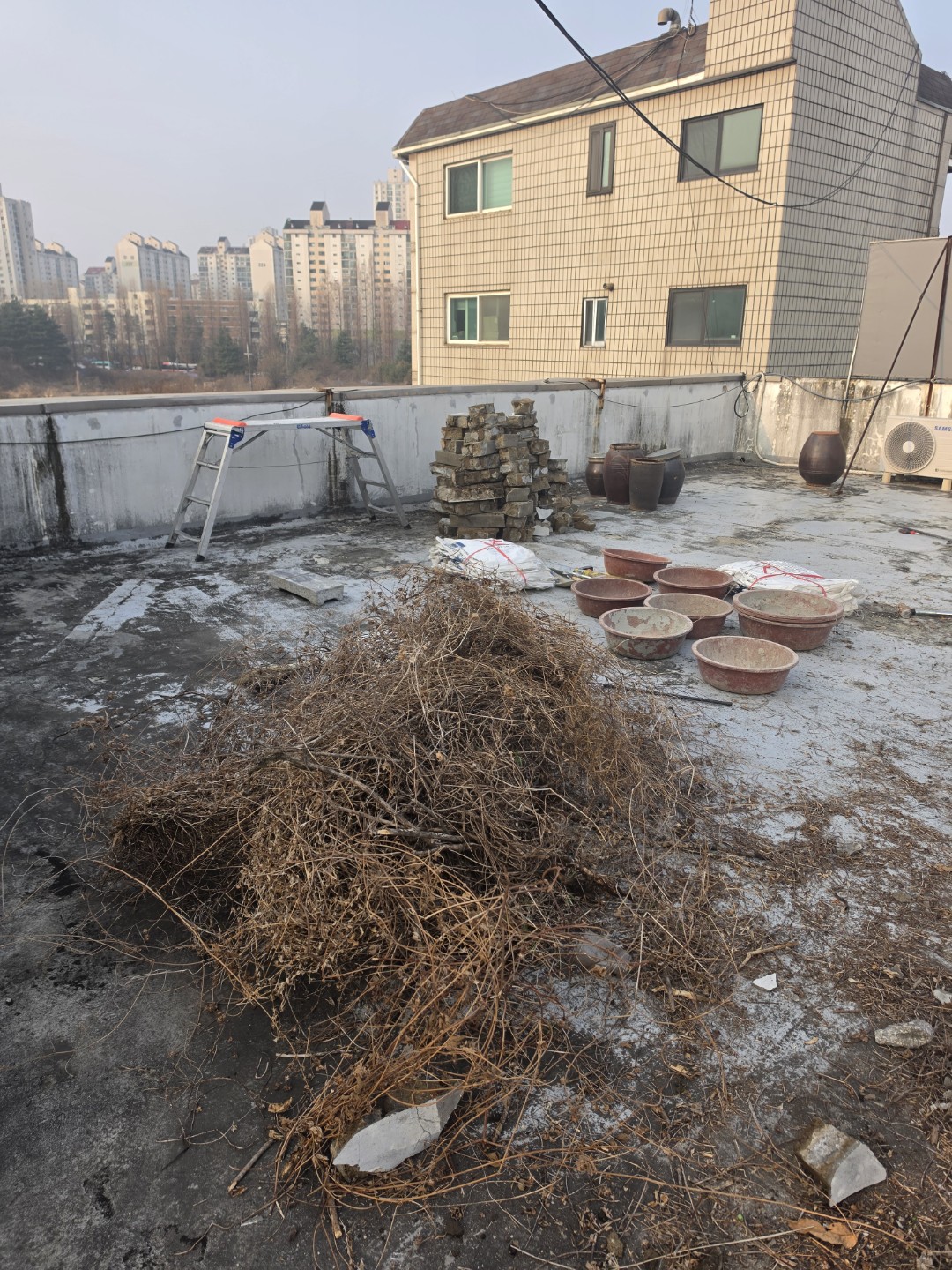 Post image 7
