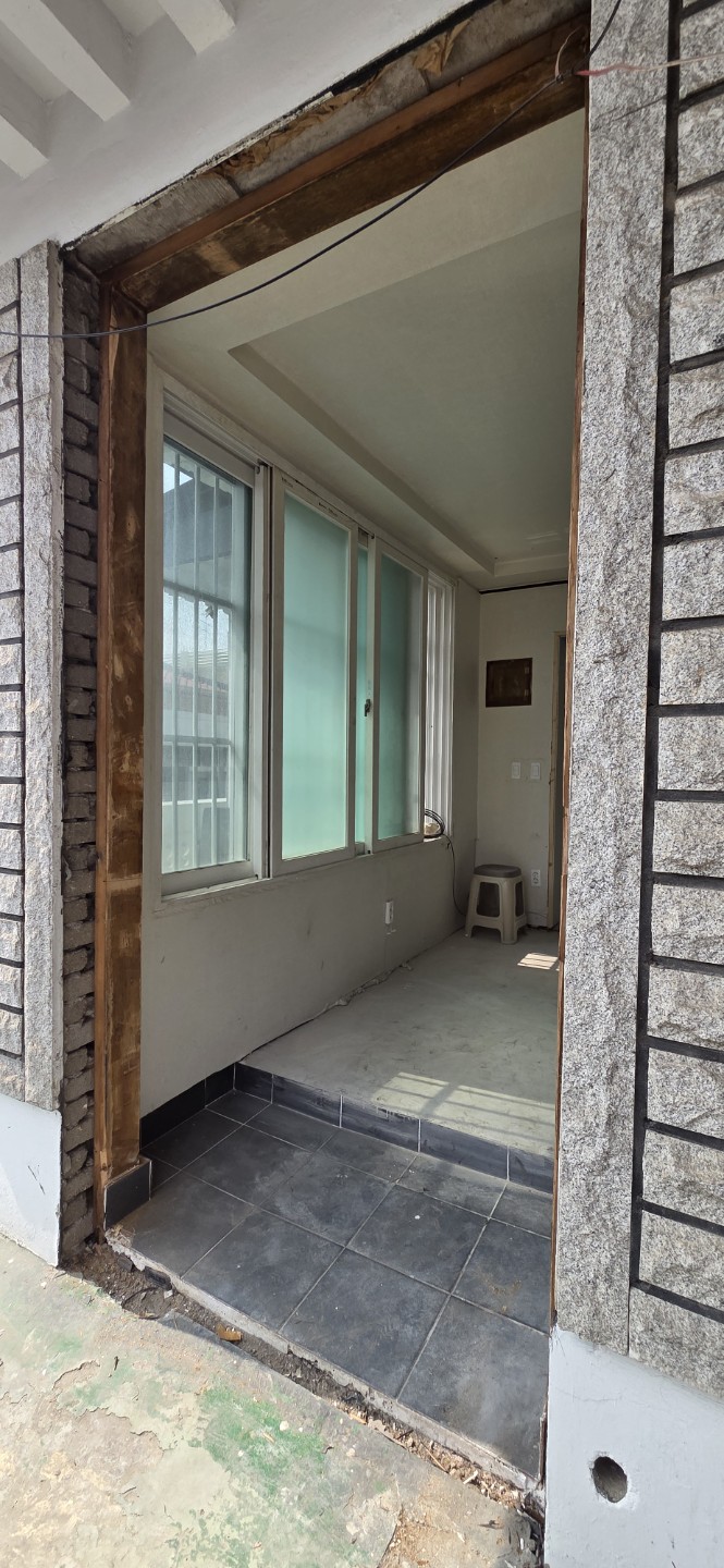 Post image 12