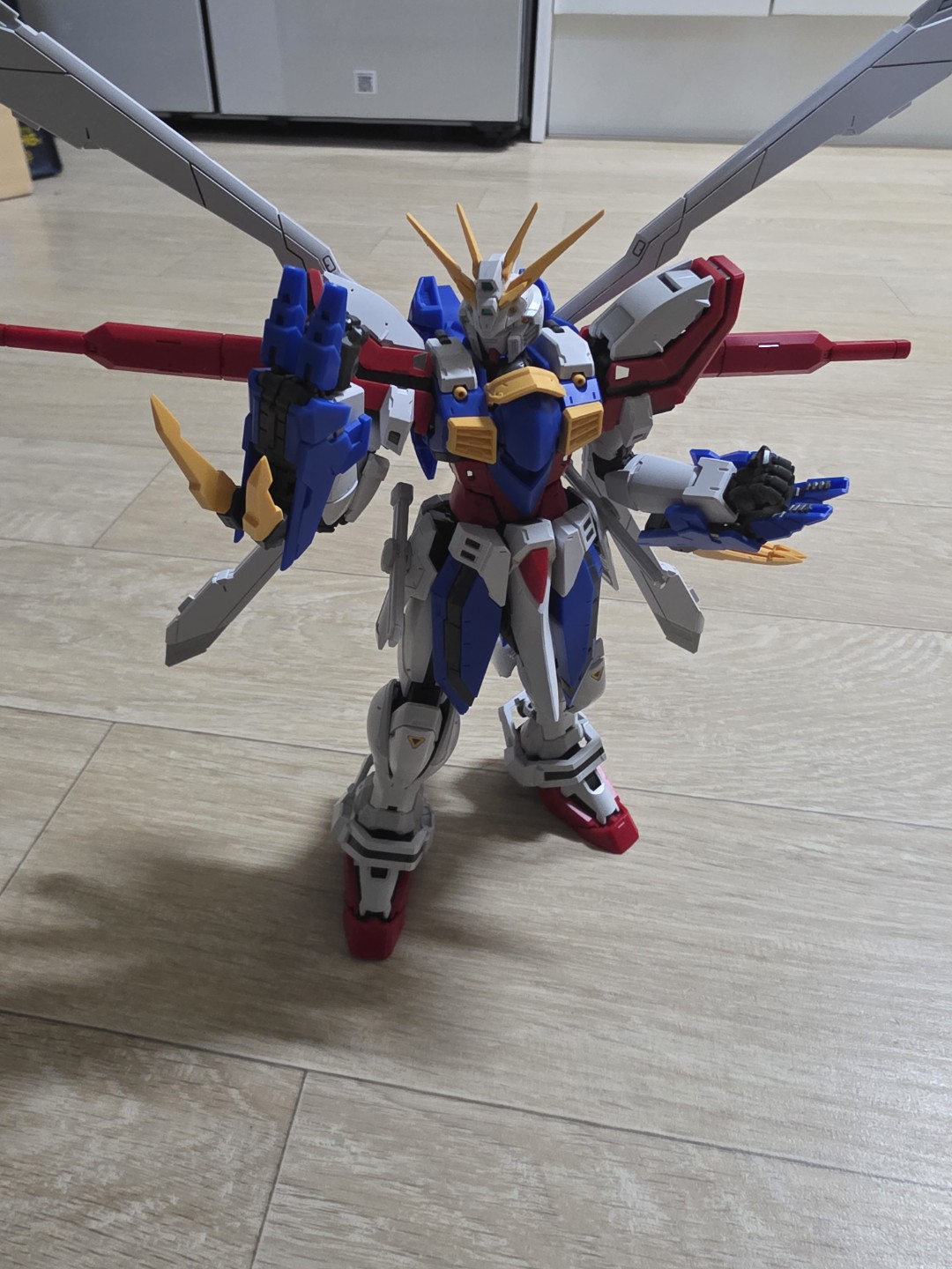 갓건담 만들었습니당