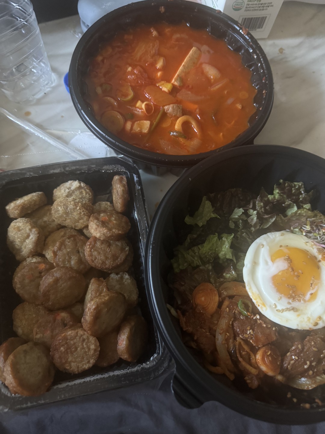 살기힘들지만 대충이라도 먹어야살지...