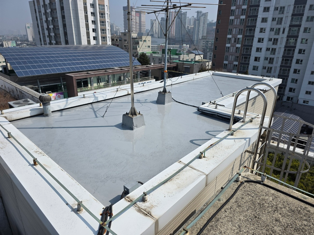 Post image 10