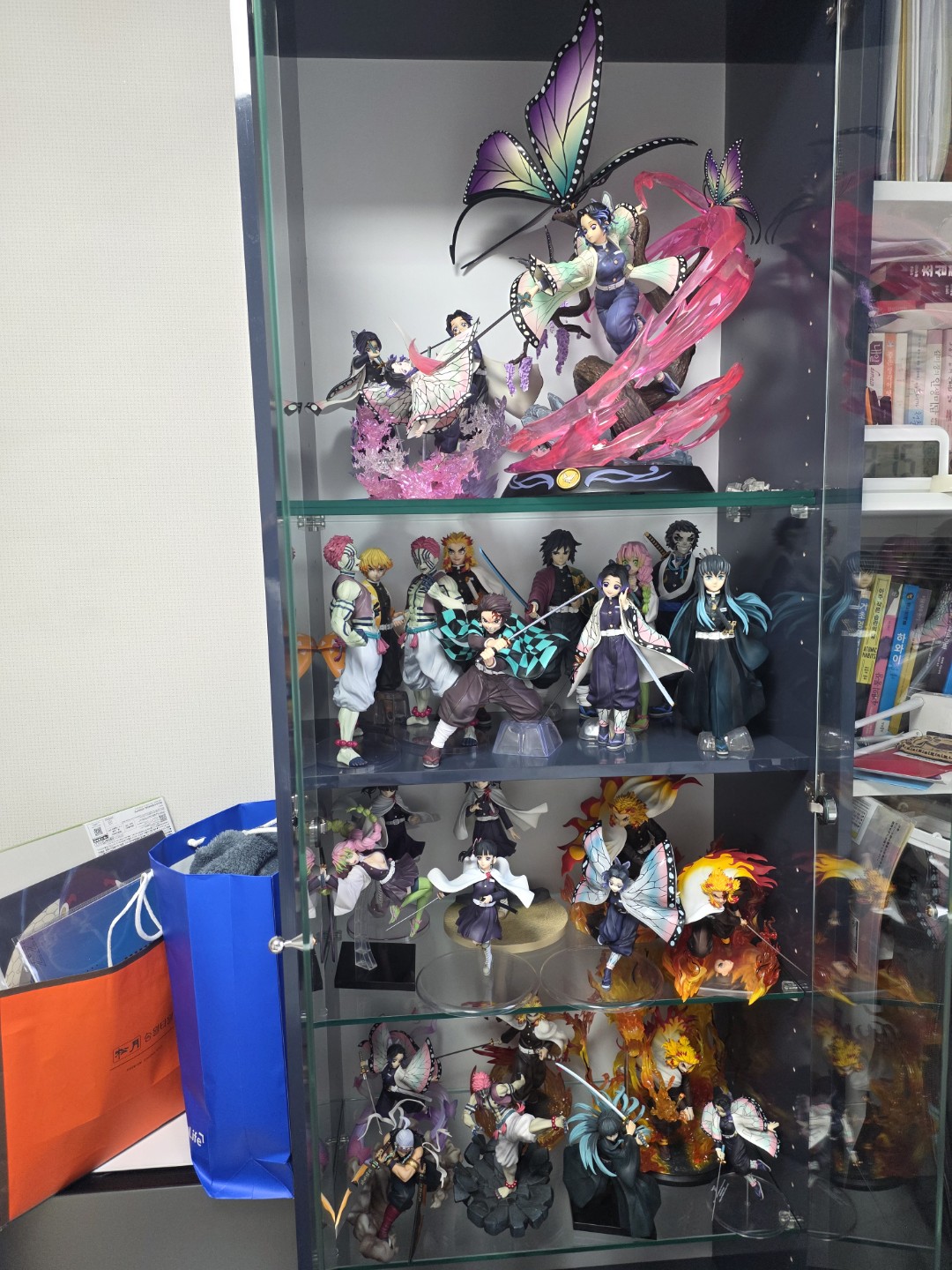 Post image 4