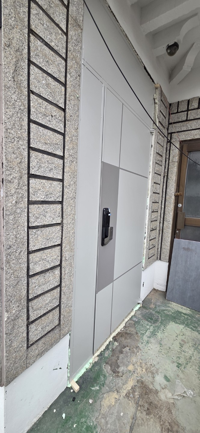 Post image 6