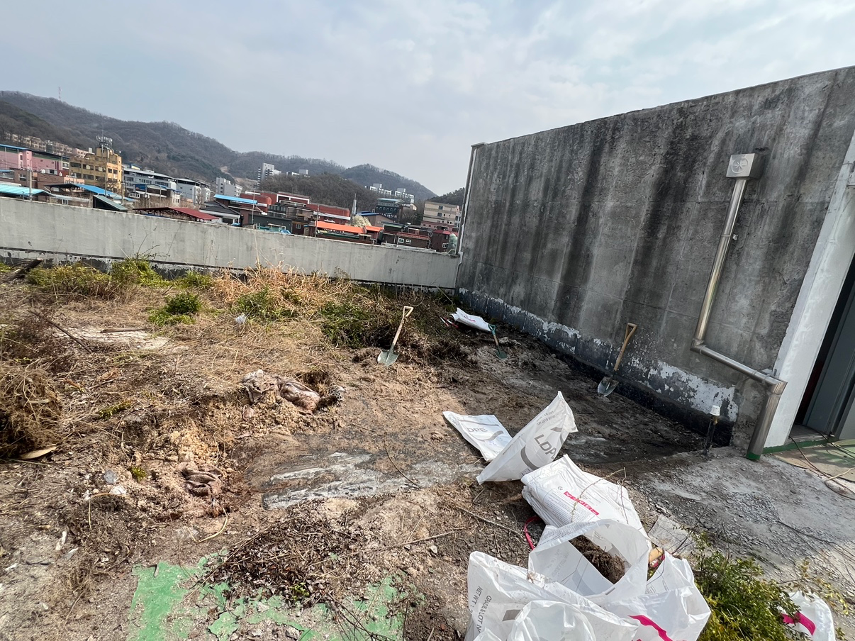 Post image 7