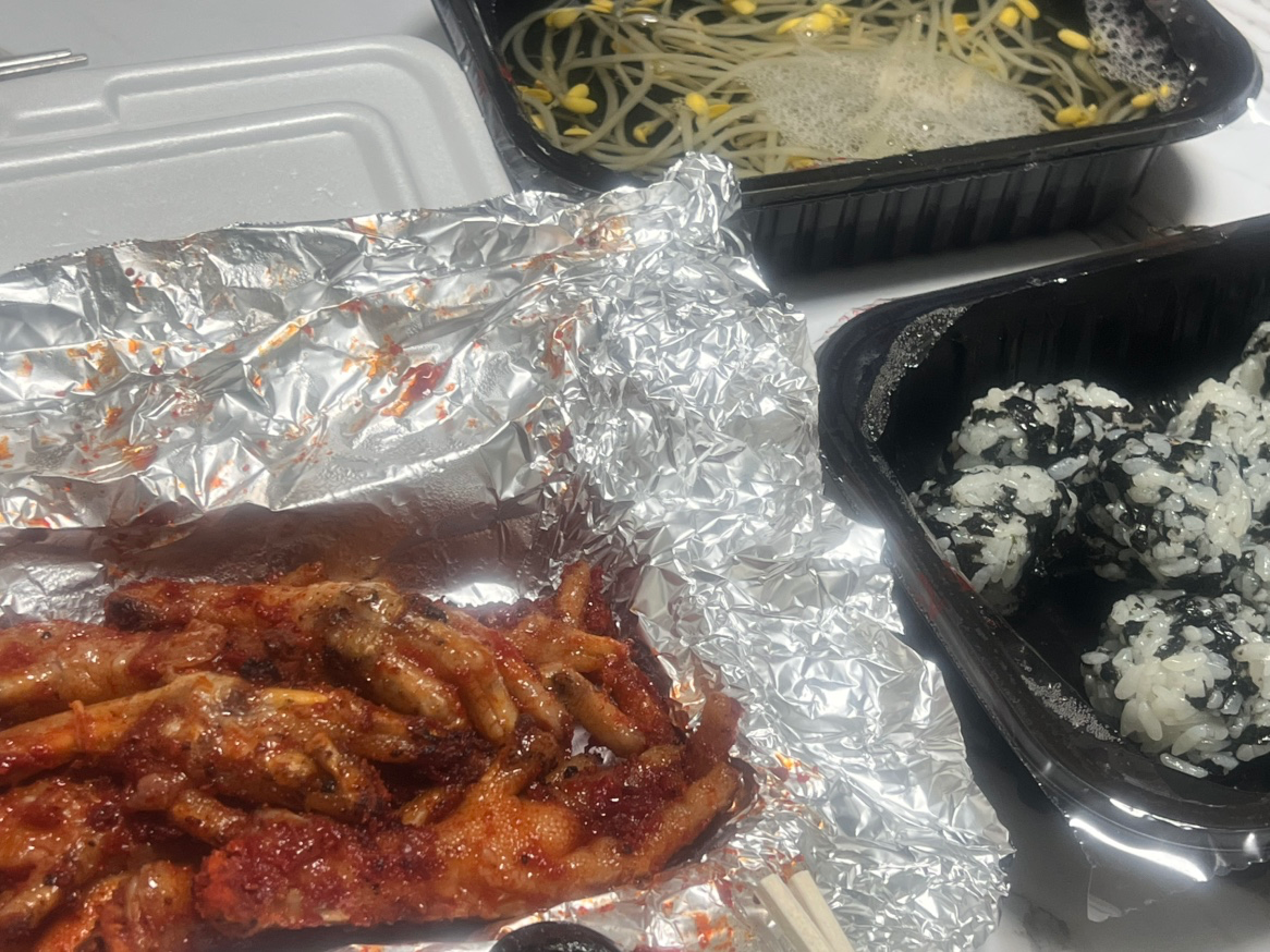 닭발 !!!!!!!! 배달시켜봤어요 ..