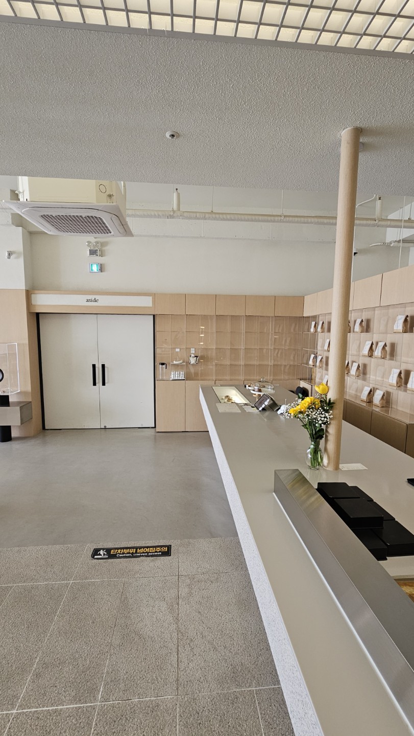 Post image 9