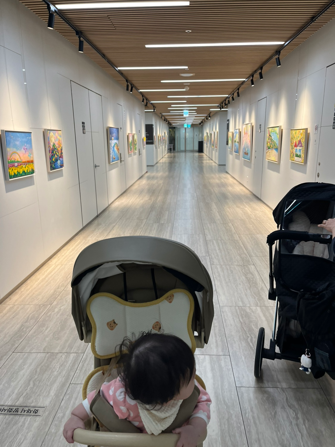 아기와 가기 좋은 무료 전시: BGN갤러리 '조숙연 개인전: 향기의 기록‘