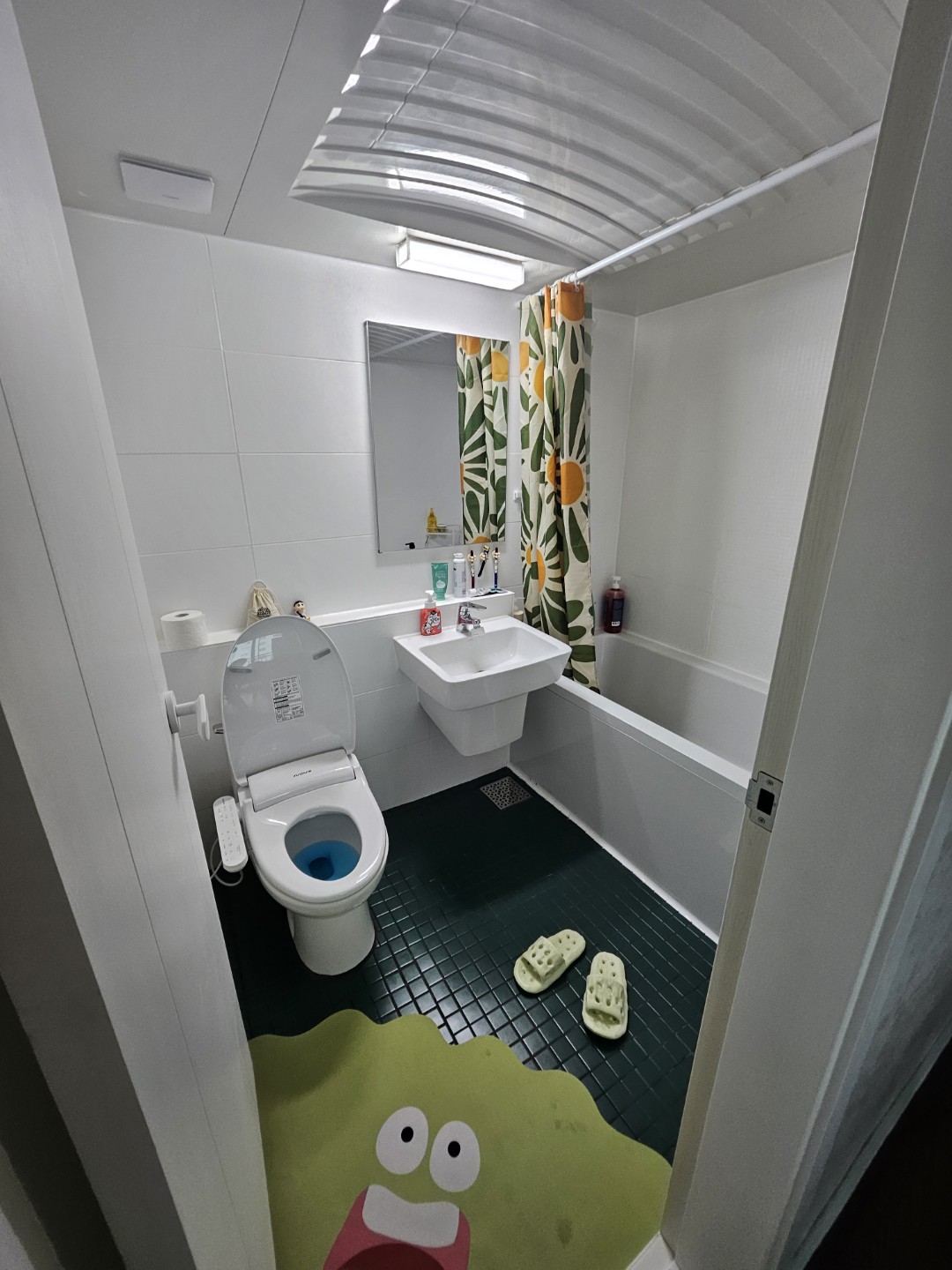 집사서 이사하면서 저렴하게 셀프 인테하고 살고 있네요~